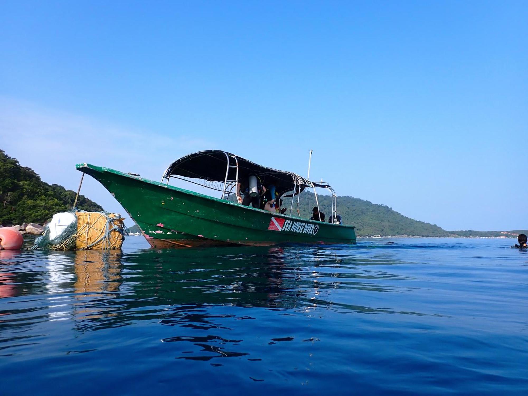 Seahorse Diver Guesthouse Kampong Pasir Panjang  Екстериор снимка