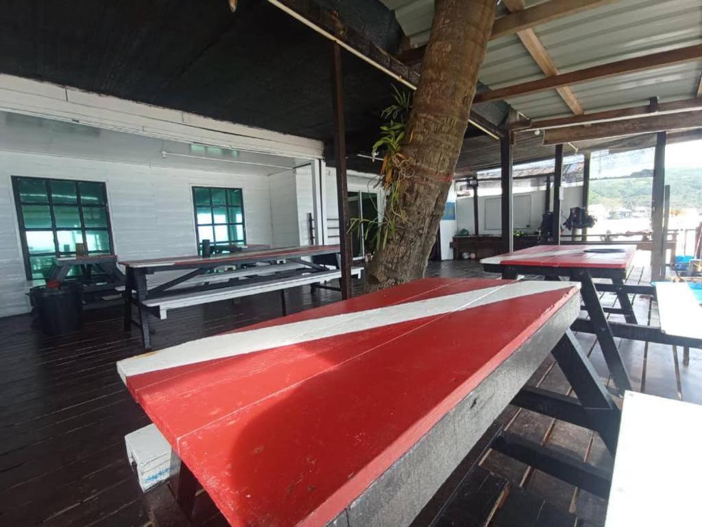 Seahorse Diver Guesthouse Kampong Pasir Panjang  Екстериор снимка