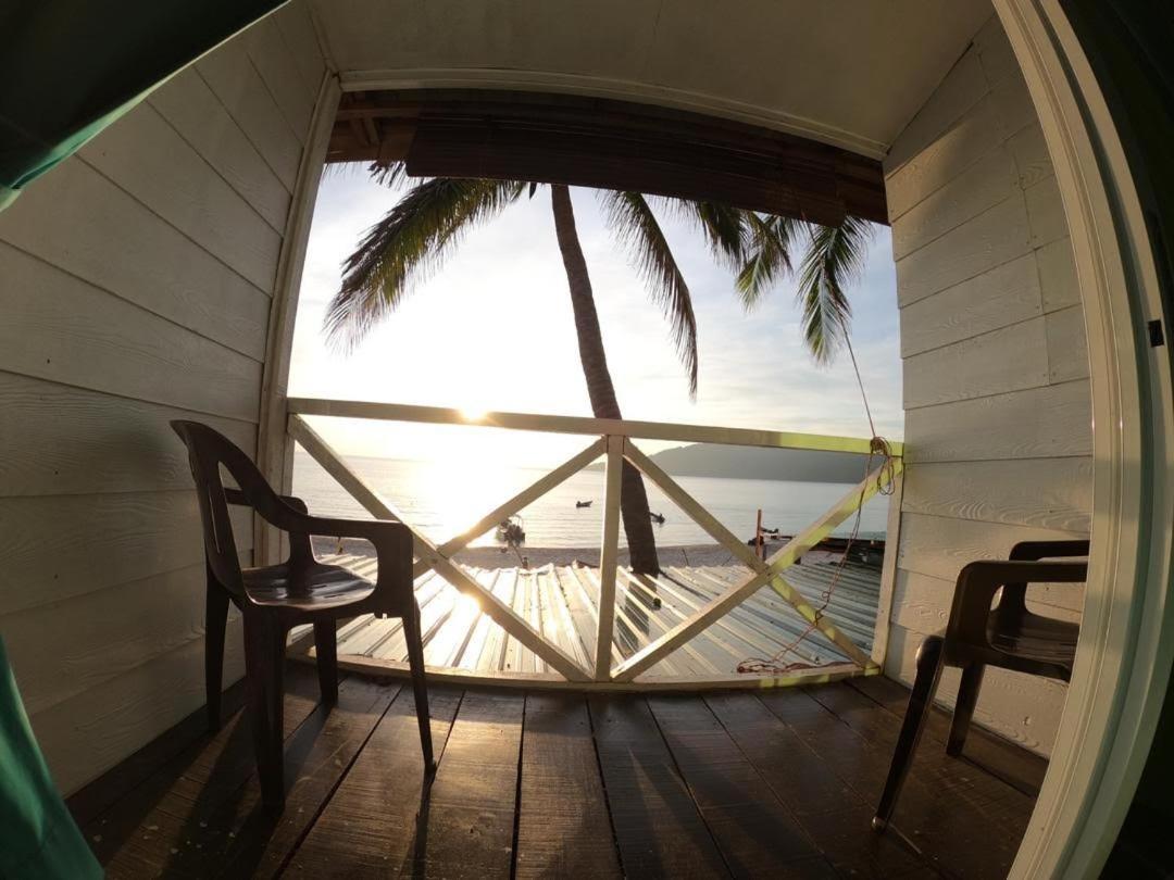 Seahorse Diver Guesthouse Kampong Pasir Panjang  Екстериор снимка
