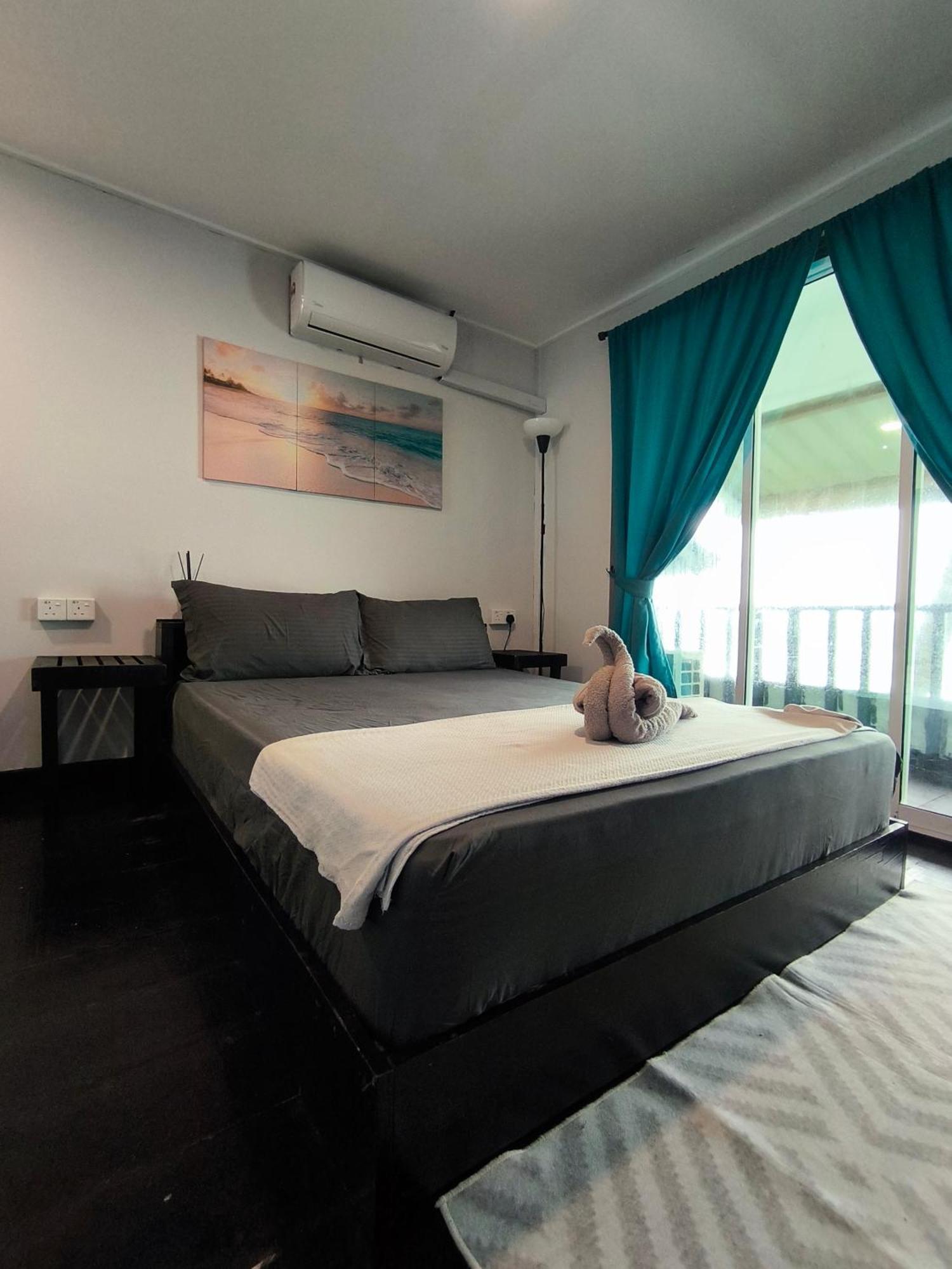 Seahorse Diver Guesthouse Kampong Pasir Panjang  Екстериор снимка